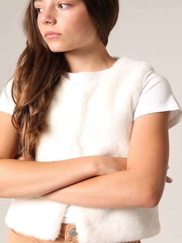 Gilet 'FUZZY' Deeluxe en blanc