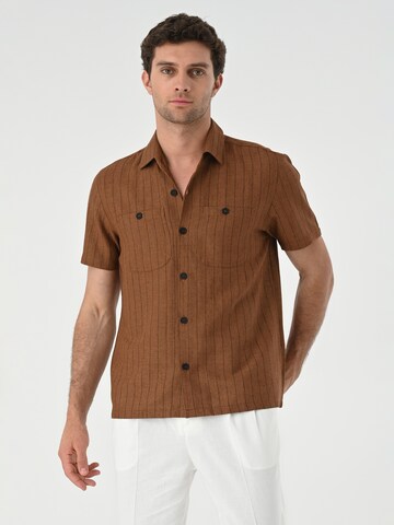 Antioch Regular fit Button Up Shirt in Brown: front