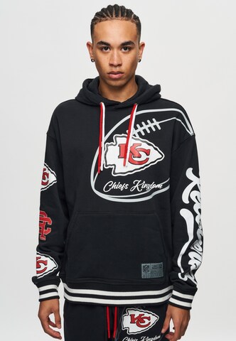 Recovered Sweatshirt 'NFL Chiefs Kingdom' in Zwart: voorkant