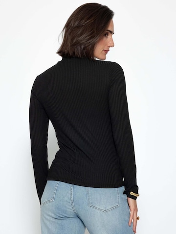 Maglietta di SASSYCLASSY in nero