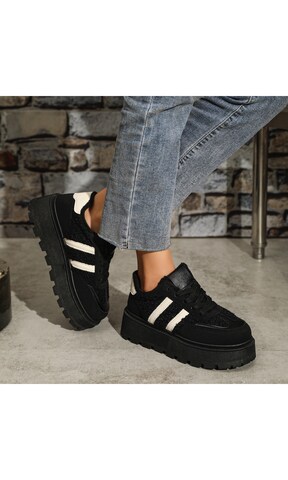 Ital-Design Sneaker in Schwarz: Vorderseite