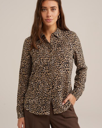 WE Fashion Blouse in Brown: front