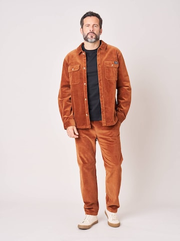 Fit confort Chemise Deeluxe en marron