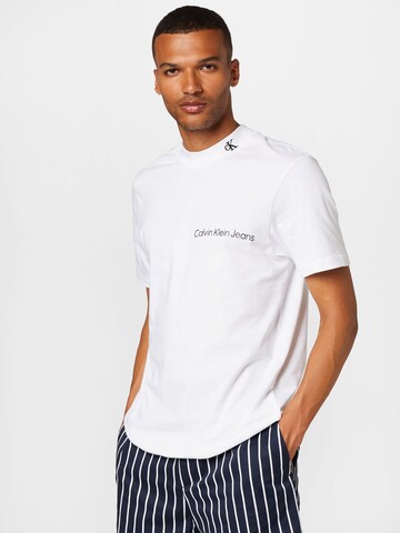 T-Shirt Calvin Klein Jeans en blanc : devant