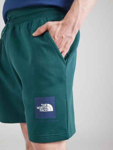 regular Pantaloni di THE NORTH FACE in verde