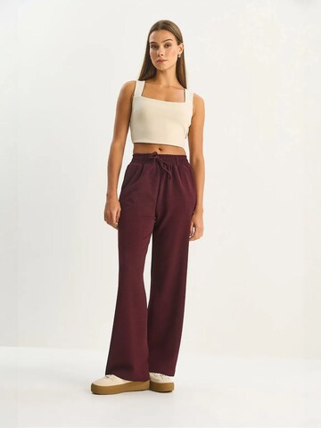 Bianco Lucci Wide leg Trousers in Red