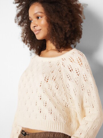 Bershka Sweater in Beige