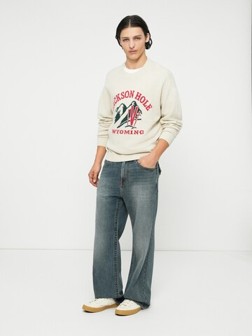 HOLLISTER Sweater in White