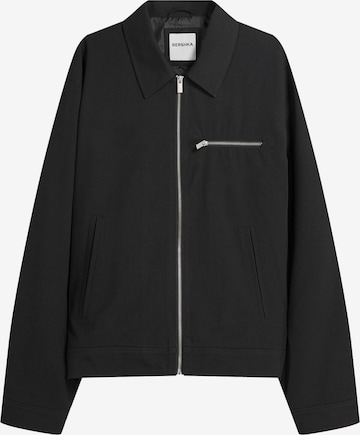 Bershka Välikausitakki värissä musta: etupuoli