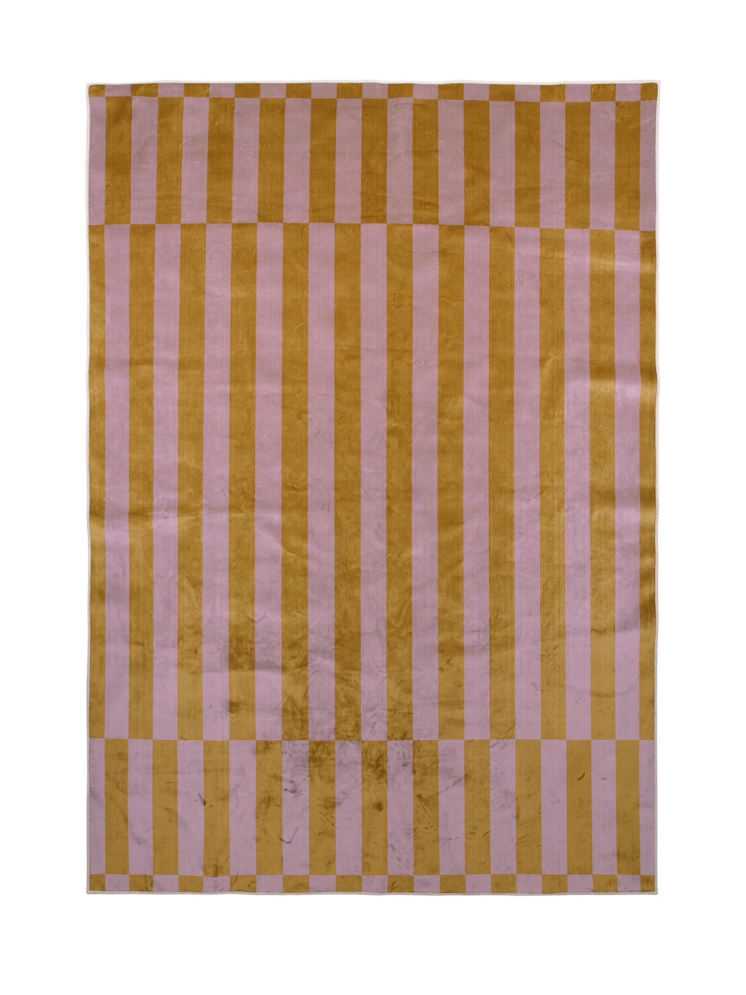 ESSENZA Carpet 'Mira' in Purple: front