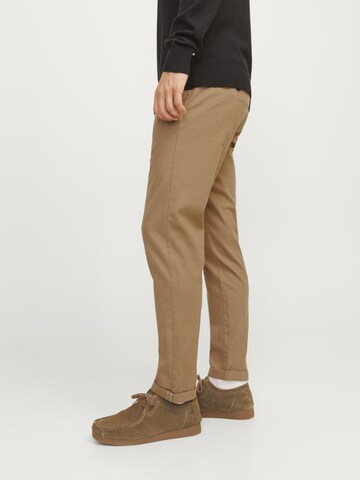 JACK & JONES - Slimfit Pantalón chino 'JPSTMarco JJFury' en marrón