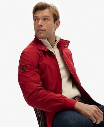 Veste mi-saison Superdry en rouge