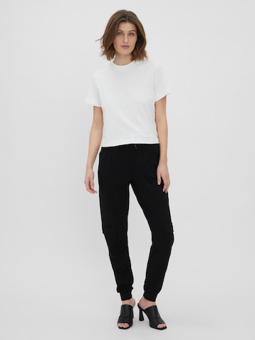 VERO MODA Tapered Cargo Pants 'Eva' in Black