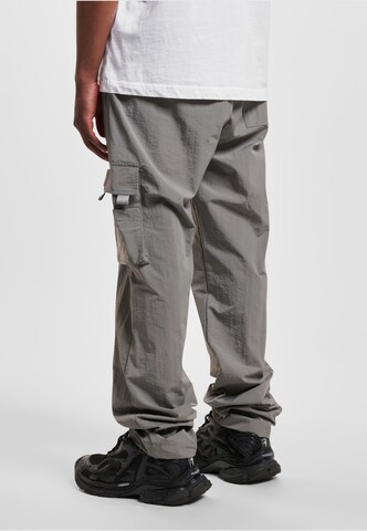 Regular Pantaloni cu buzunare 'Ale' de la DEF pe gri