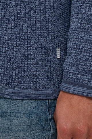 !Solid Strickpullover in Blau