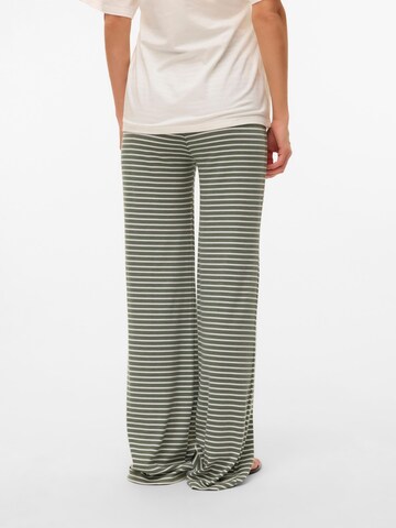 MAMALICIOUS Regular Trousers in Green