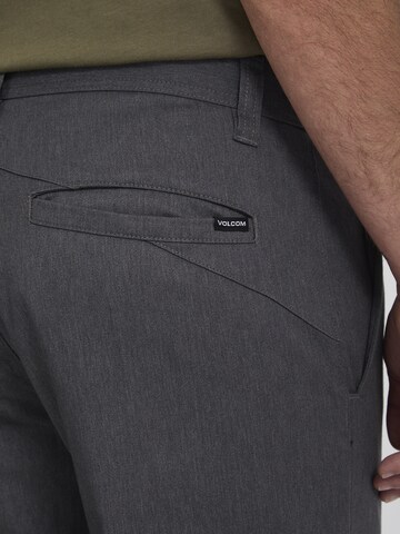 Regular Pantalon chino 'Frickin' Volcom en gris