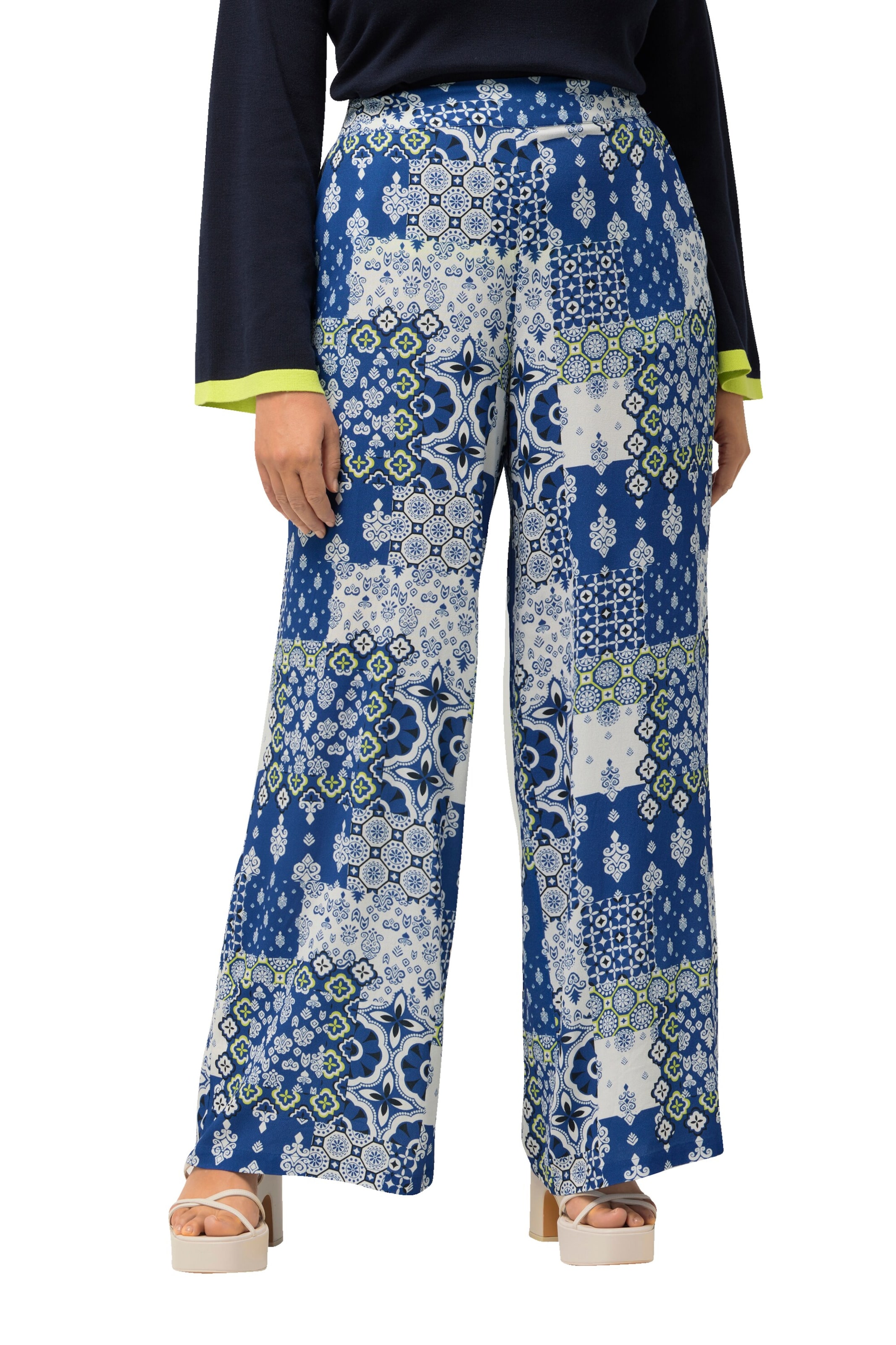 Ulla Popken Regular Broek in Blauw: voorkant