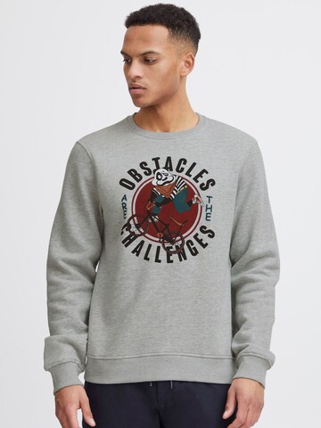 Sweat-shirt BLEND en gris : devant
