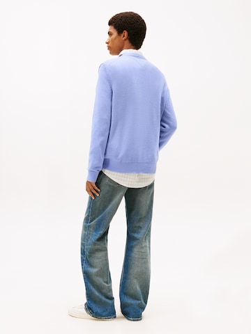 Pull-over 'ESS' Tommy Jeans en bleu