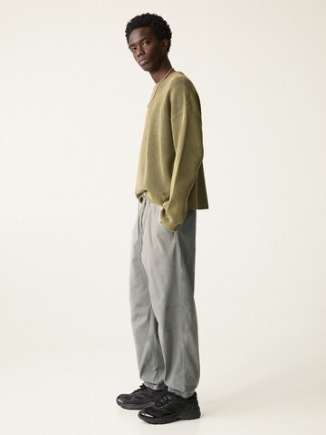 Pull&Bear Tapered Nadrág - szürke
