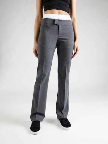 NLY by Nelly Regular Pleated Pants in Grey: front