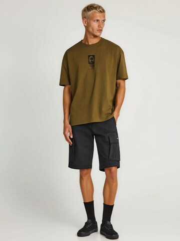 Funky Buddha regular Παντελόνι cargo σε μαύρο: μπροστά