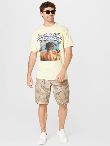 MT Upscale Bluser & t-shirts 'Days Before Summer' i gul