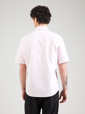 Coupe regular Chemise 'Rash' BOSS en rose