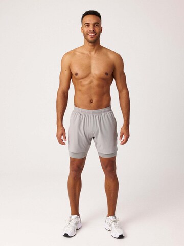 SNOCKS Regular Sports trousers in Grey