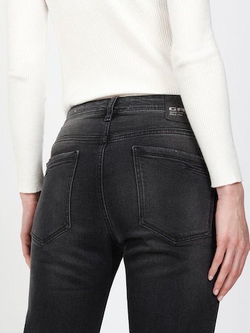 Gang Tapered Jeans '94NICA WORKER' in Zwart