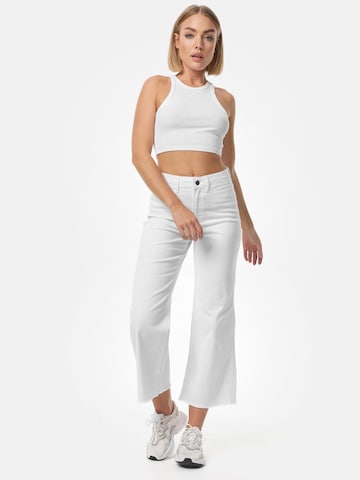Tazzio Wide leg Jeans 'F113' in White: front