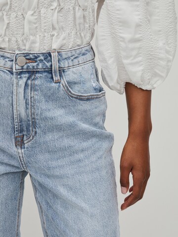 regular Jeans 'Gigi' di VILA in blu