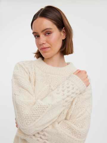 VERO MODA Sweater 'Gabriela' in White