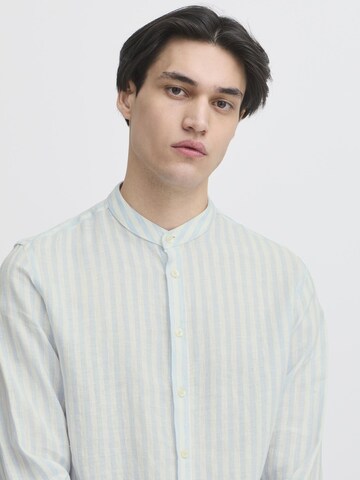 Casual Friday - Ajuste regular Camisa ' CFANTON LS CC linen striped shirt ' en azul