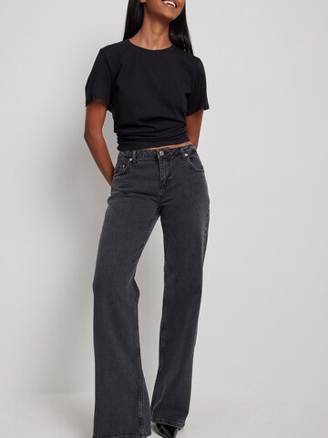 NA-KD Loosefit Jeans in Grau: predná strana