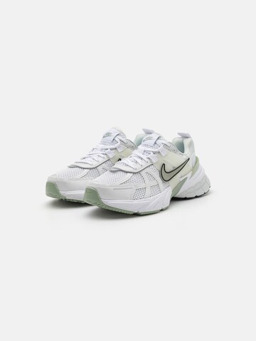 Nike Sportswear Låg sneaker 'V2K' i grå
