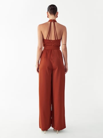 BWLDR Jumpsuit 'CREST' in Bruin: terug