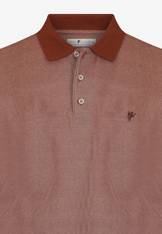 DENIM CULTURE - Camiseta 'CALVIN' en marrón