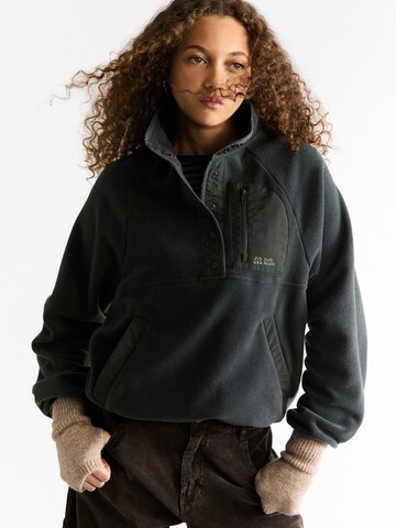 Pull&Bear Sweter w kolorze zielony