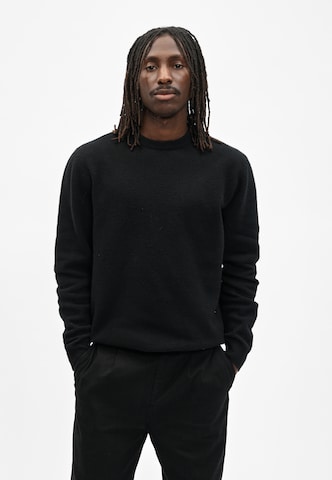 Cleptomanicx Sweater in Black: front