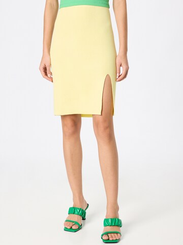 Urban Classics Skirt in Yellow: front