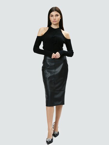 Influencer Sweater in Black