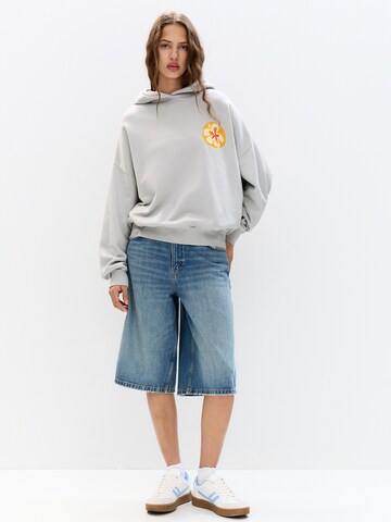 Bluză de molton de la Pull&Bear pe gri