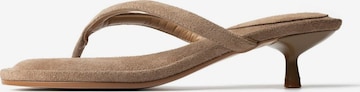L37 HANDMADE SHOES - Chinelos de dedo ''COSTA BREEZE' em bege: frente