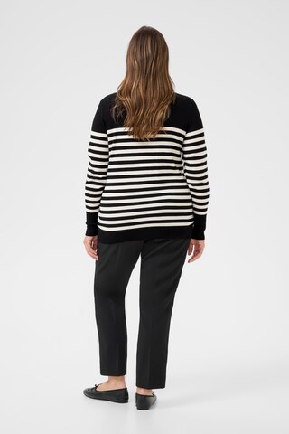 KAFFE CURVE Gebreid vest 'Lizzy' in Zwart