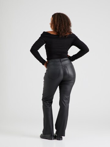 ONLY Carmakoma Bootcut Hose 'CARBlush' in Schwarz