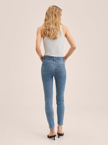 Skinny Jeans 'Anne' de la MANGO pe albastru