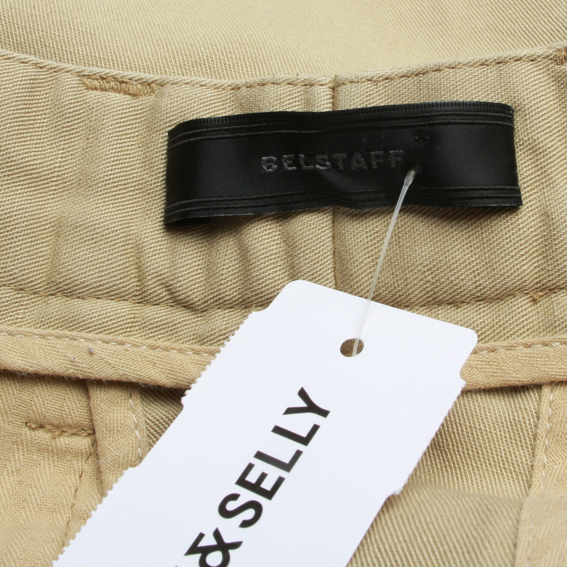 Belstaff Shorts in 33 in White