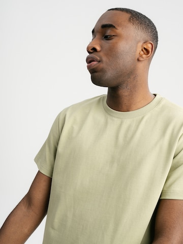 MELA T-shirt 'PRAVIN' i grön